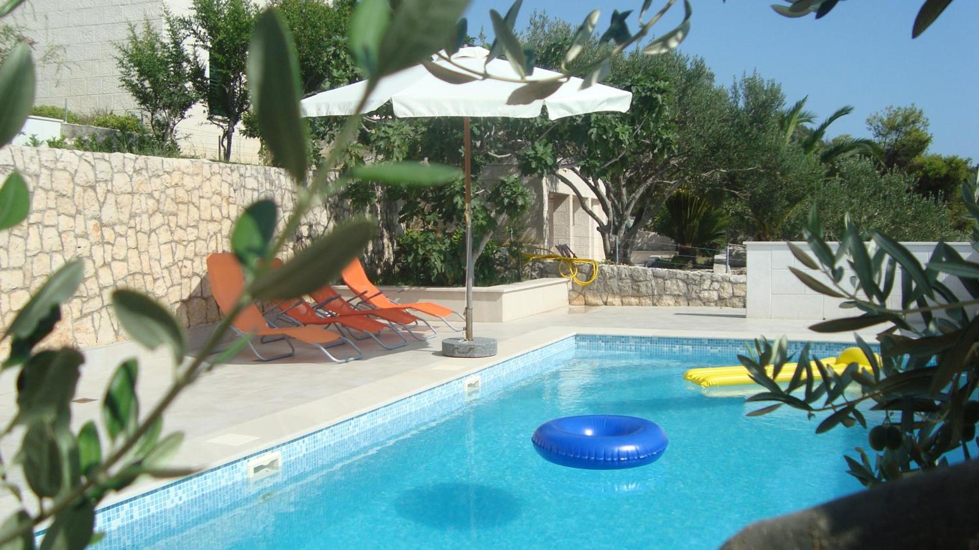 Apartments Niana With Heated Seawater Swimingpool Donji Okrug  Dış mekan fotoğraf