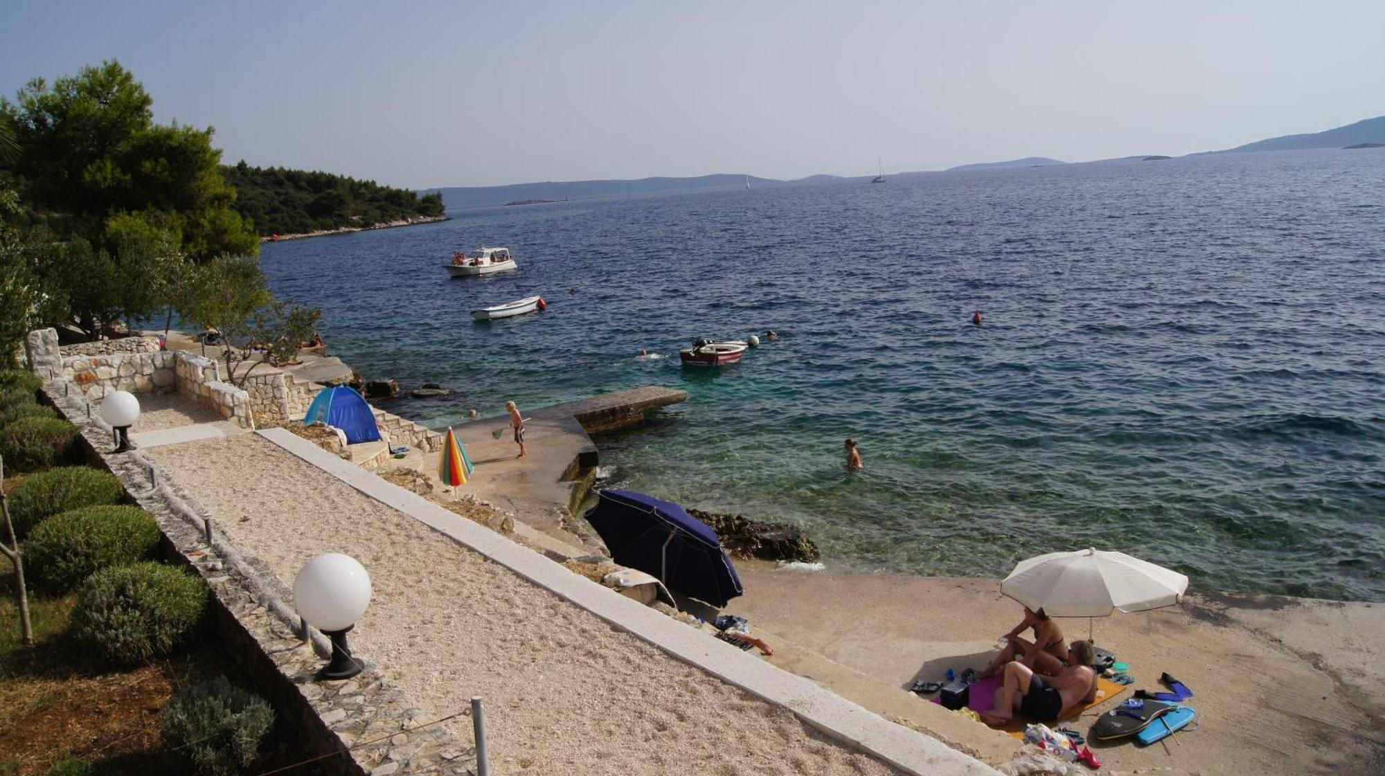 Apartments Niana With Heated Seawater Swimingpool Donji Okrug  Dış mekan fotoğraf