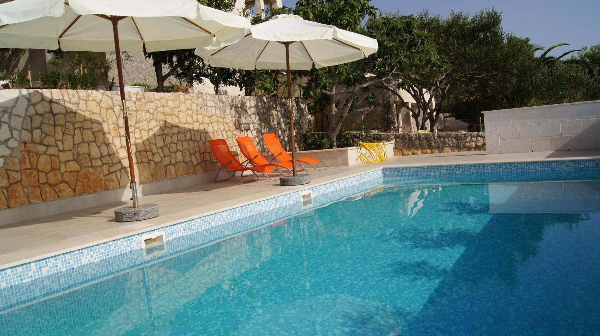 Apartments Niana With Heated Seawater Swimingpool Donji Okrug  Dış mekan fotoğraf