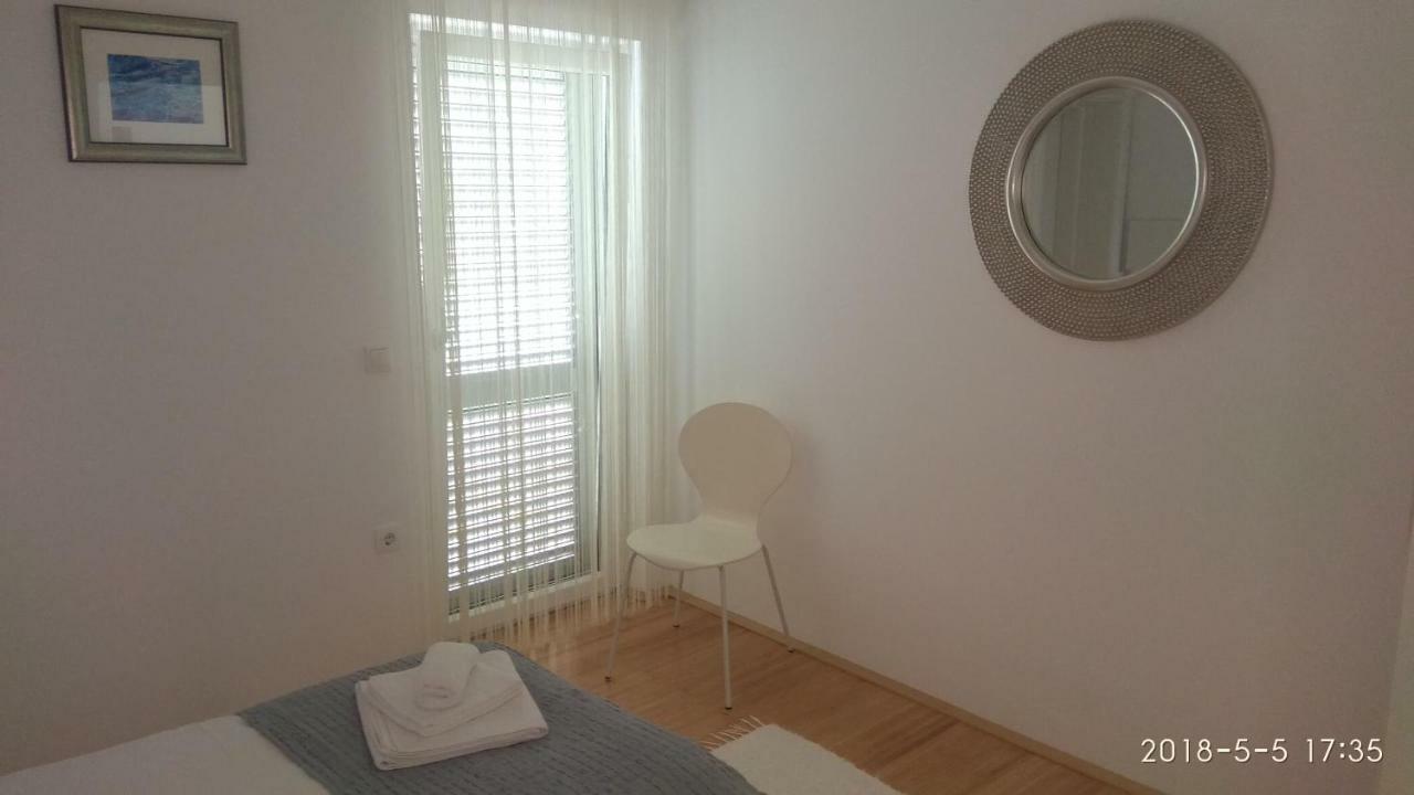 Apartments Niana With Heated Seawater Swimingpool Donji Okrug  Dış mekan fotoğraf