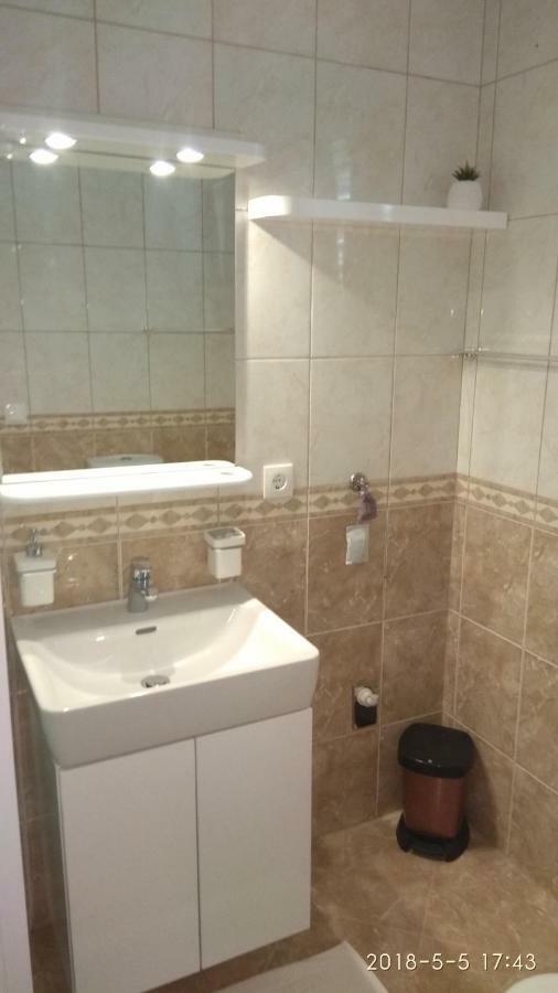 Apartments Niana With Heated Seawater Swimingpool Donji Okrug  Dış mekan fotoğraf